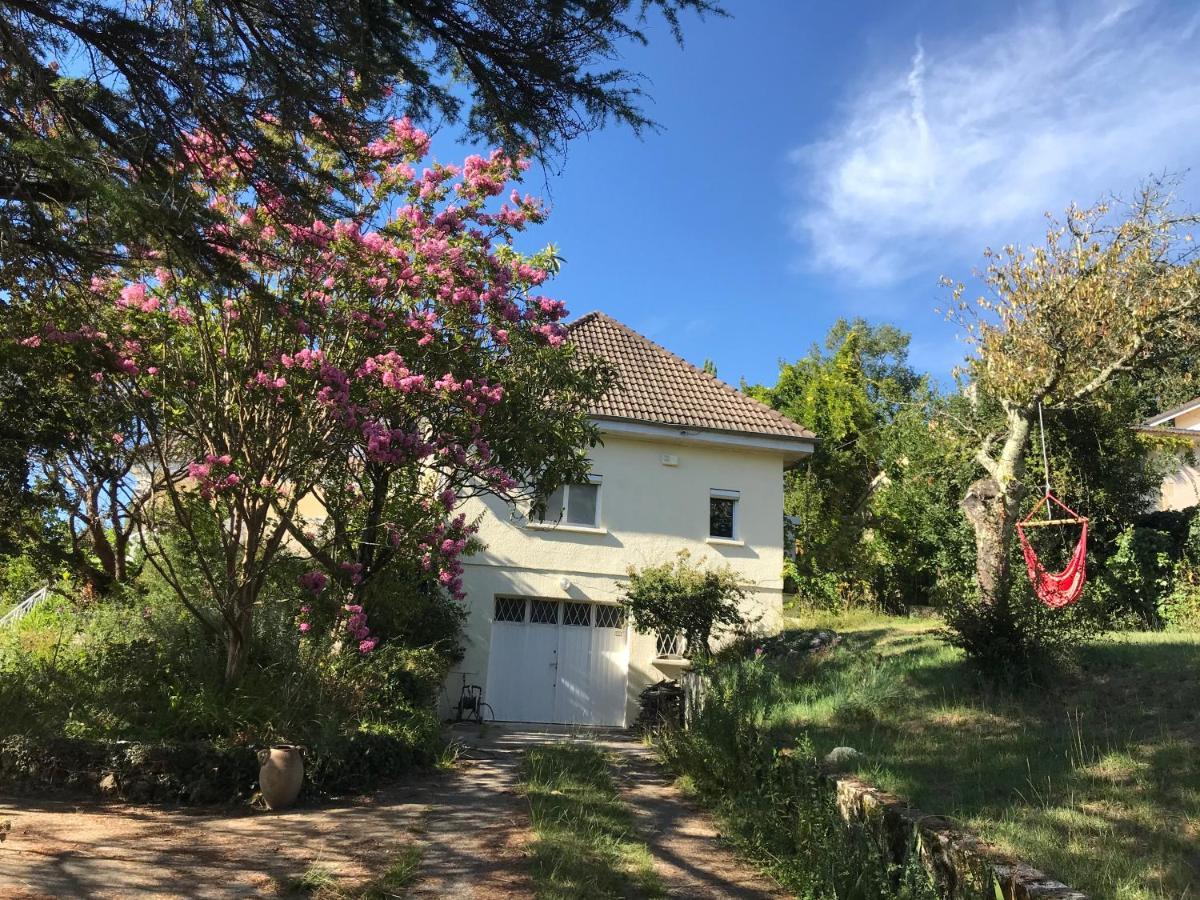 Appartement Avec Vue Panoramique Sur L'Estuaire De La Gironde Plassac  Экстерьер фото