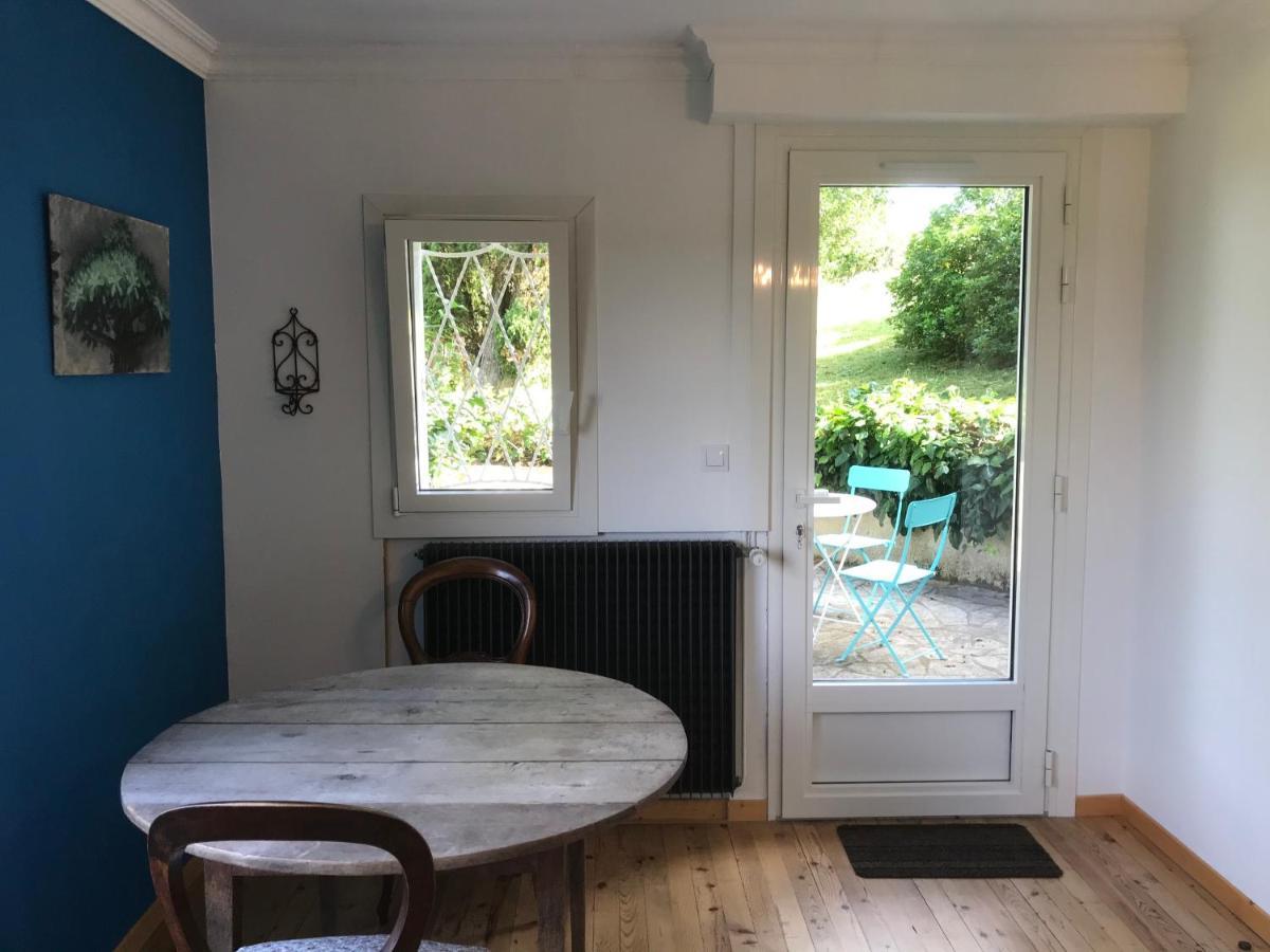 Appartement Avec Vue Panoramique Sur L'Estuaire De La Gironde Plassac  Экстерьер фото